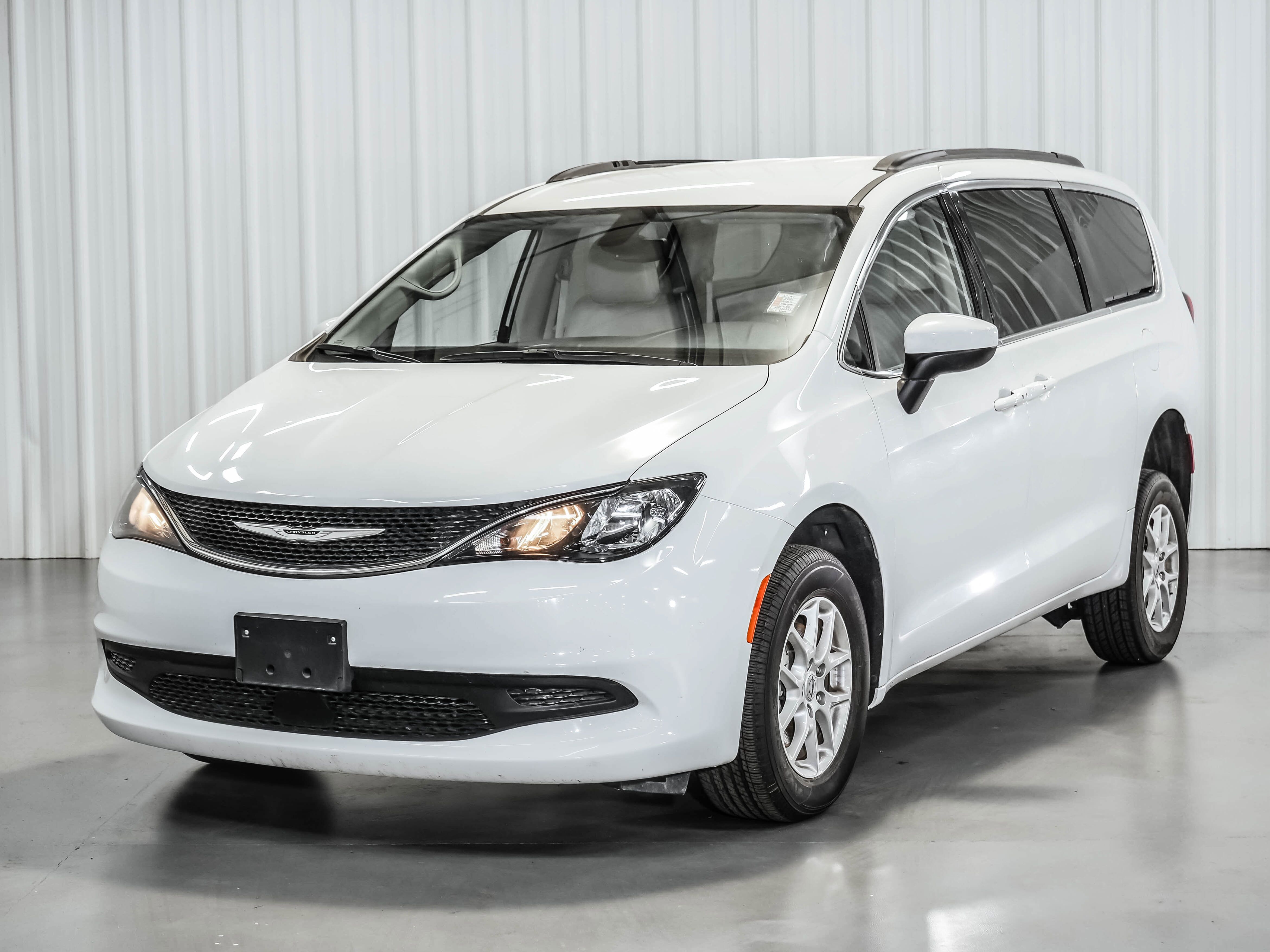 2025 Chrysler Voyager LX's photo