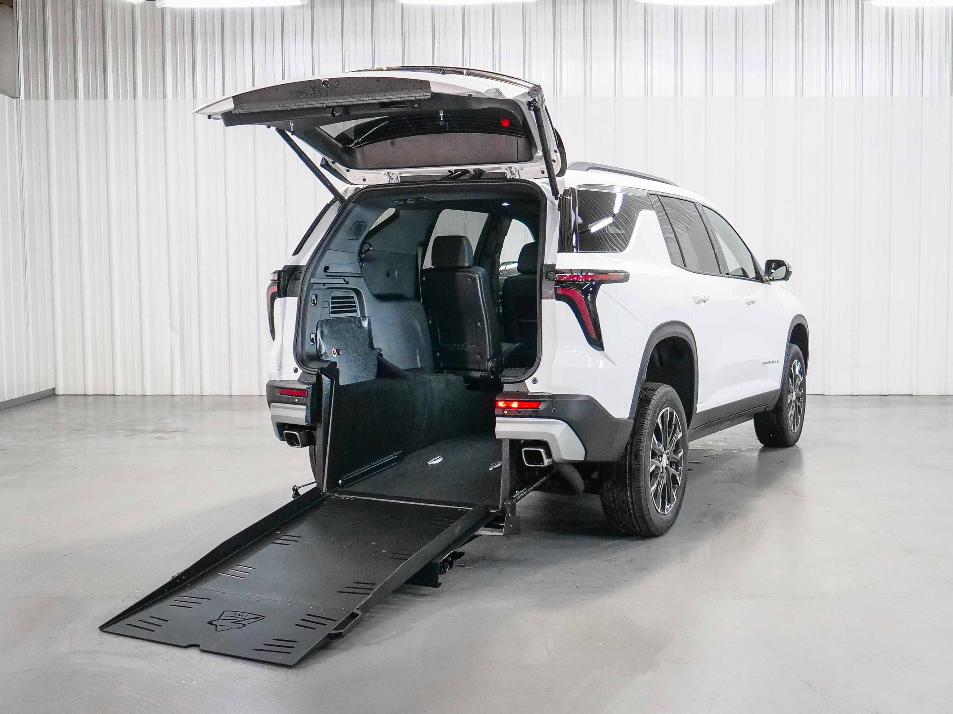 2026 Chevrolet Traverse LT's photo