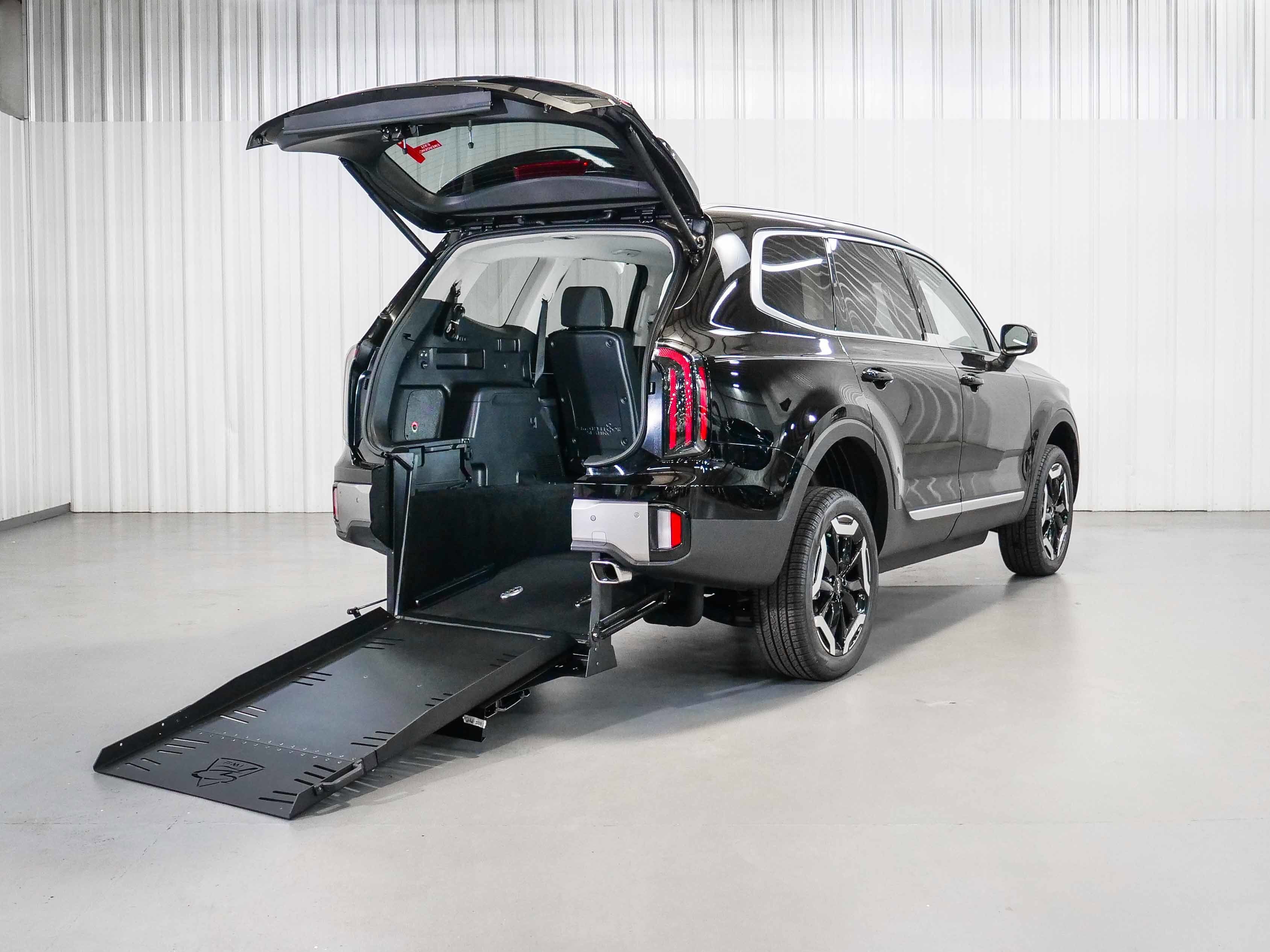 2025 Kia Telluride EX's photo