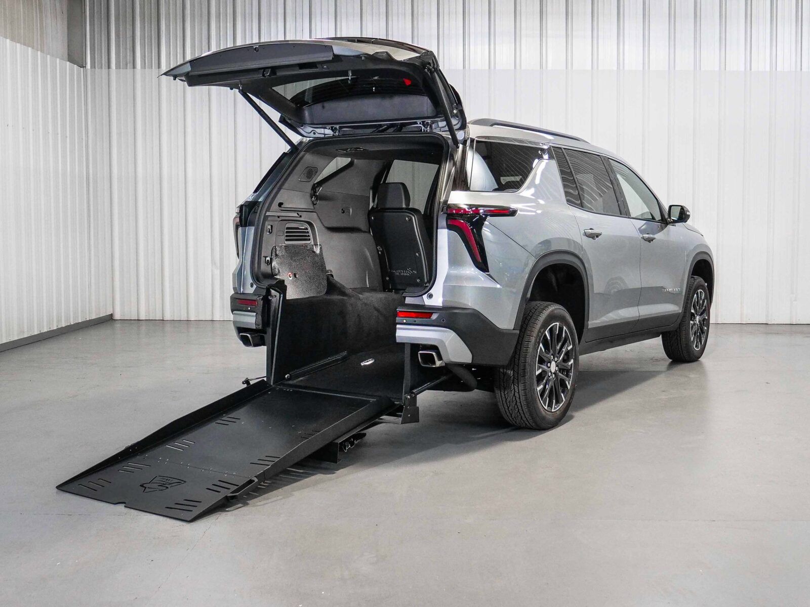 2026 Chevrolet Traverse LT's photo