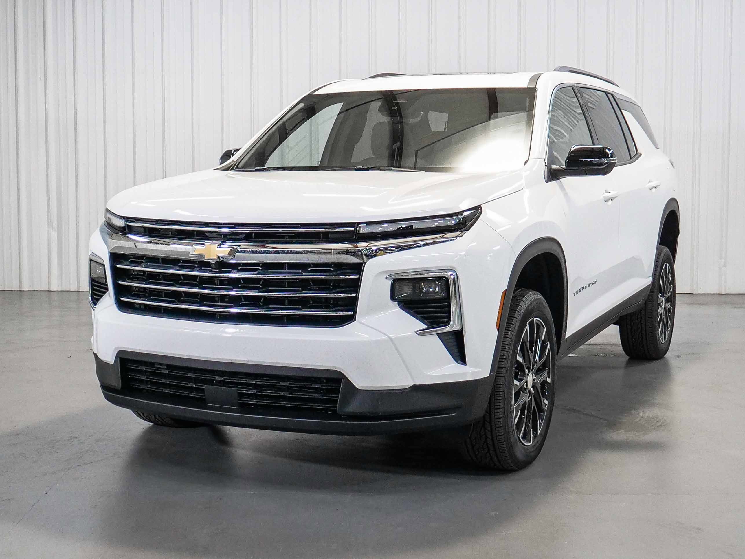 2026 Chevrolet Traverse LT's photo