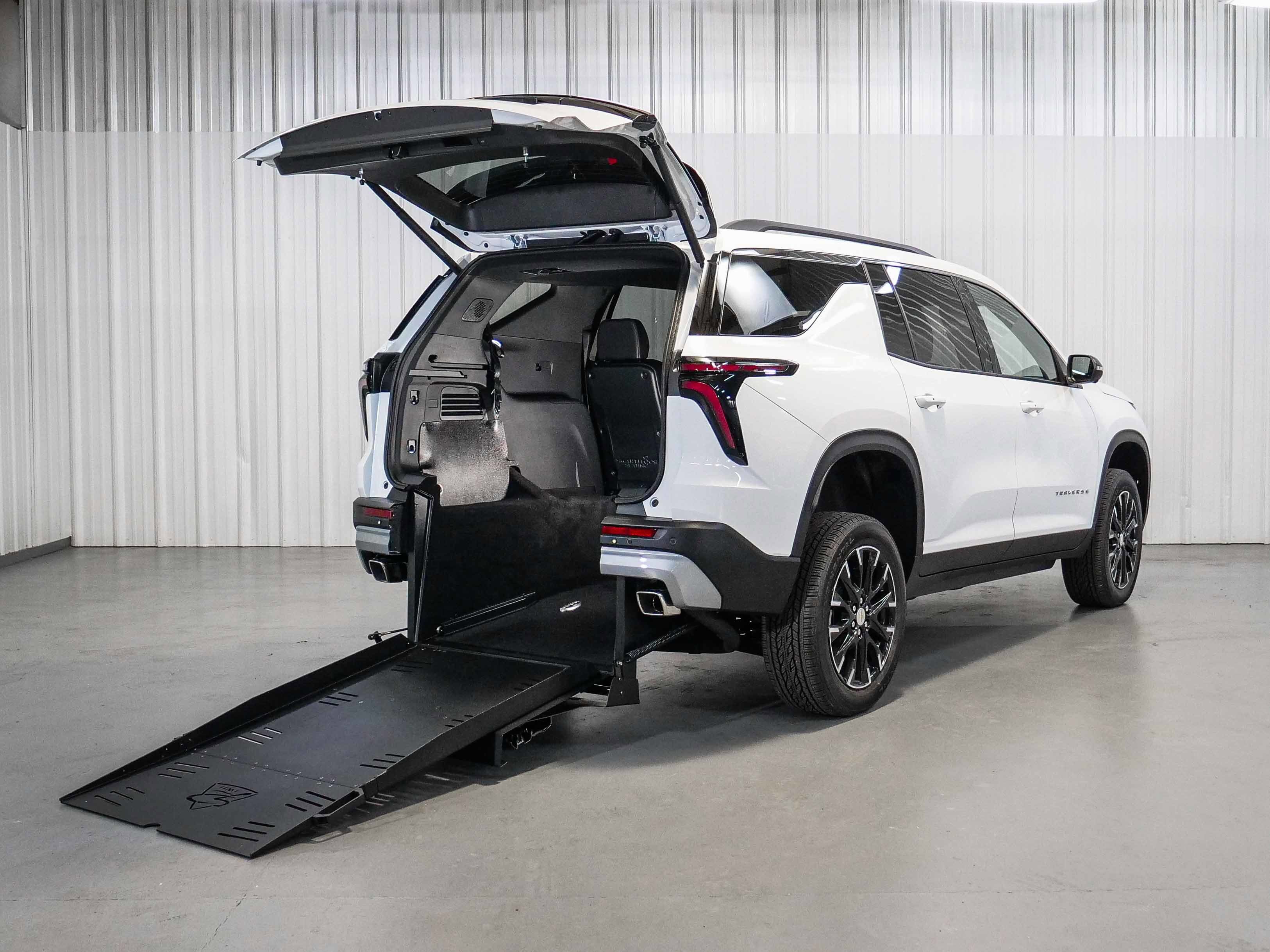 2026 Chevrolet Traverse LT's photo