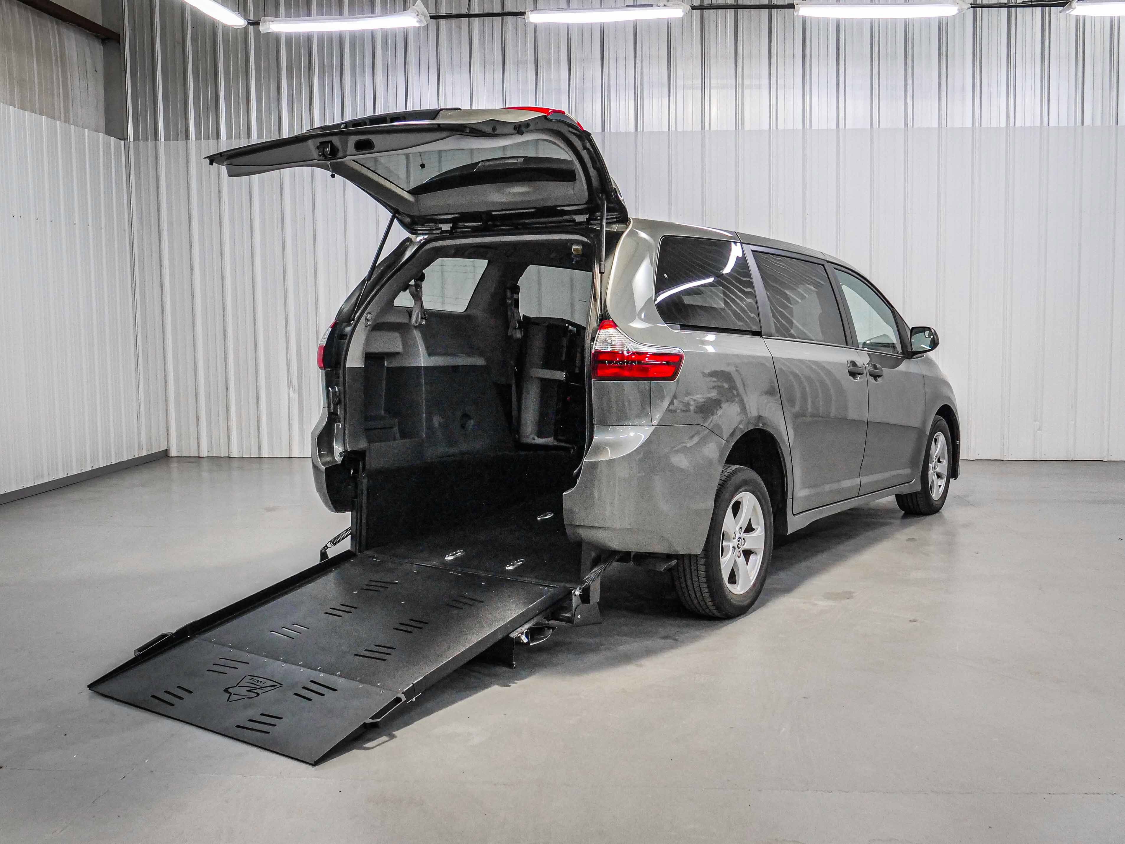 2020 Toyota Sienna L