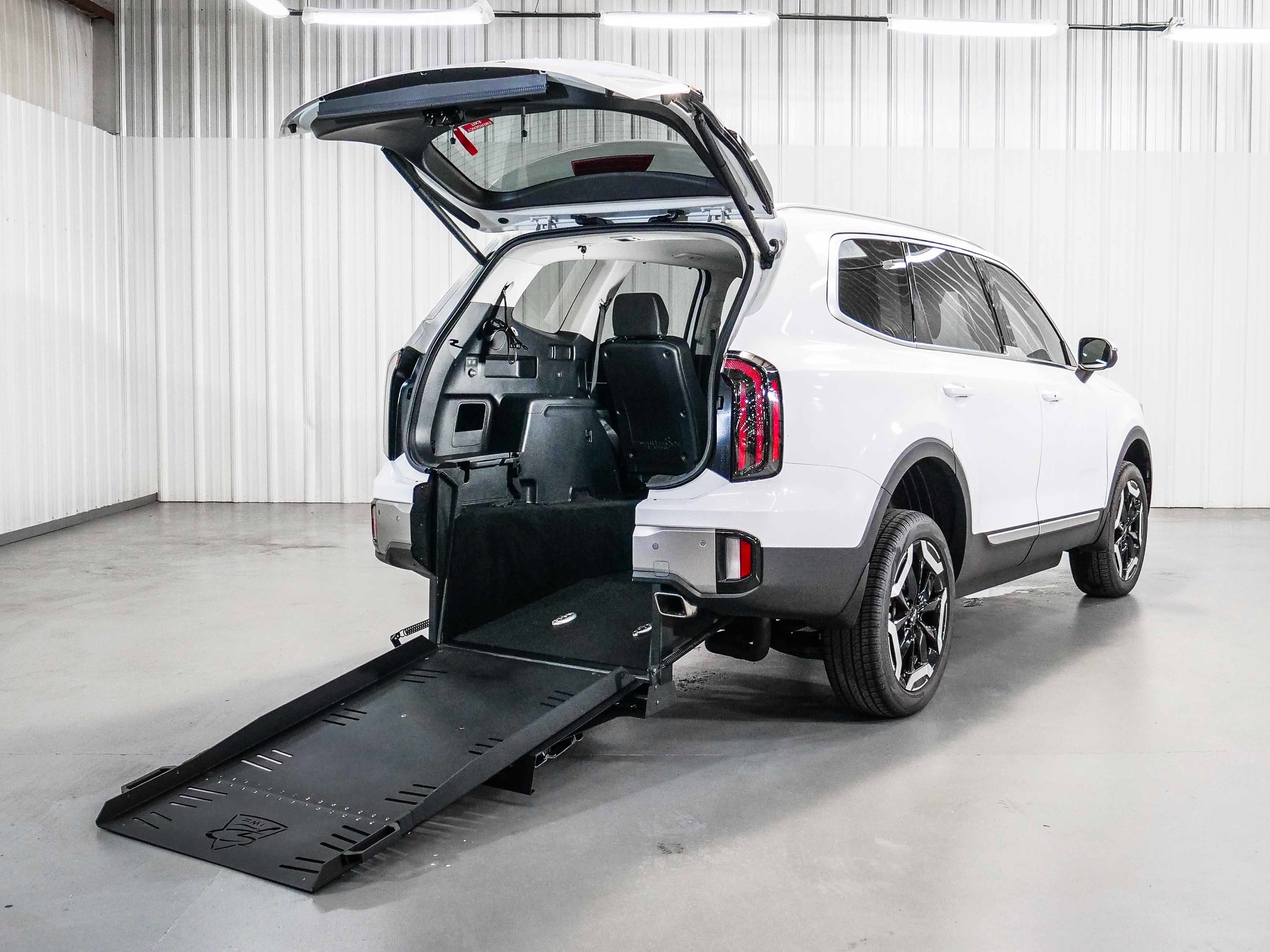 2025 Kia Telluride EX FWD's photo